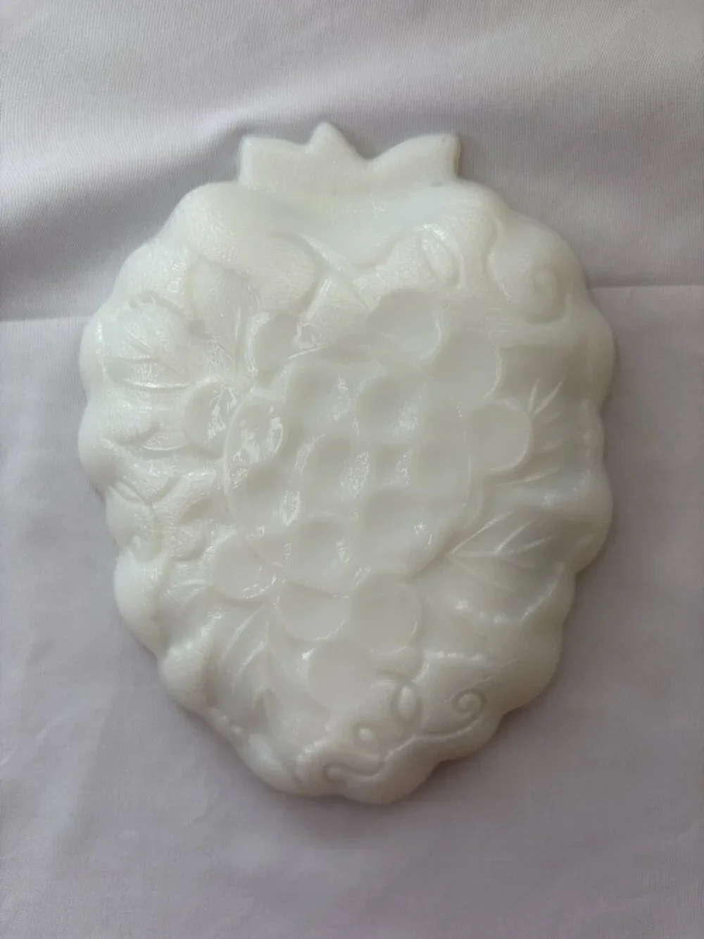 Vintage Milk Glass Grape & Leaf Dishes Set of 3 Embossed Scalloped Fruit Shape